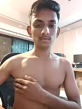 Snapshot of yung_cplz chatting on 11/28/25, 05:37 yung cplz online show from 11/28/25, 05:37