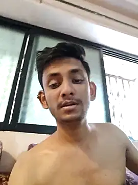 Snapshot of yung_cplz chatting on 12/22/25, 05:59 yung cplz online show from 12/22/25, 05:59