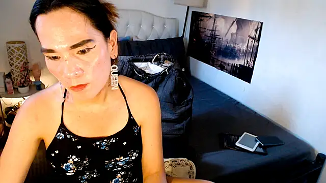 Snapshot of NinaDOM4CUM chatting on 05/15/26, 11:23 NinaDOM4CUM online show from 05/15/26, 11:23