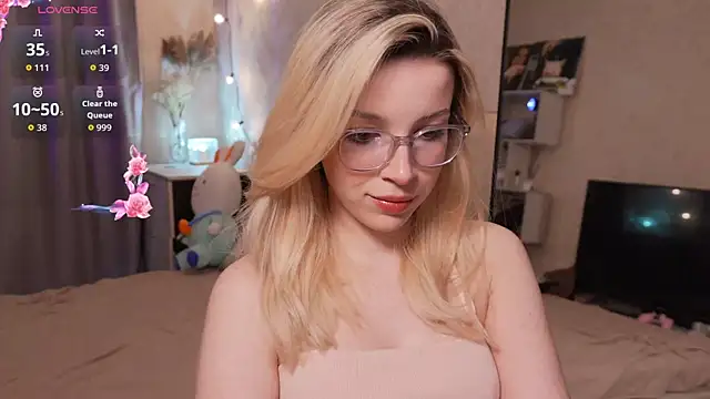 peachii meow online show from 04/18/26, 04:11