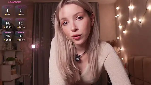 Snapshot of peachii_meow chatting on 07/04/26, 02:45 peachii meow online show from 07/04/26, 02:45