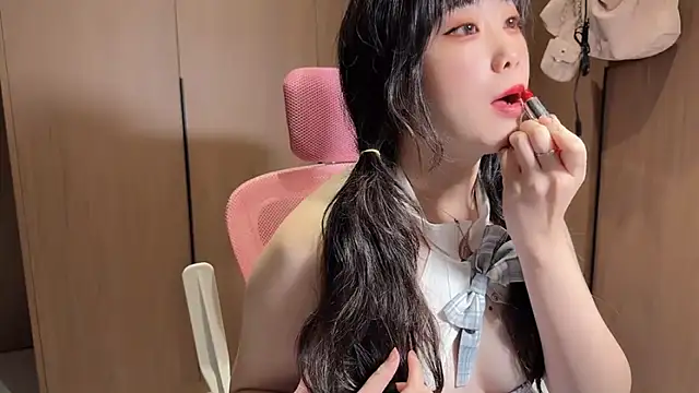 Lilium-520 online show from 11/23/25, 11:54