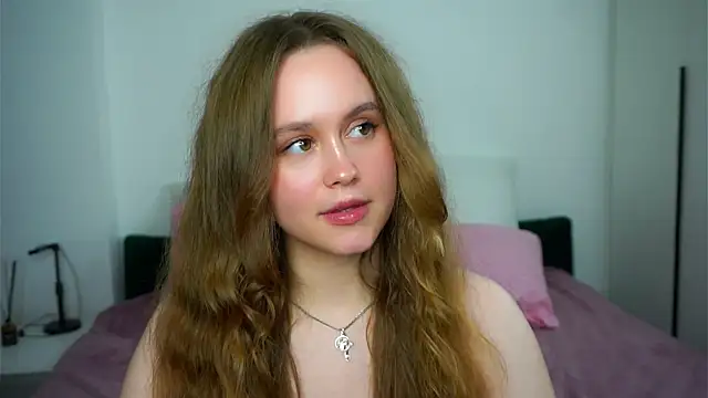 SusannaScholler online show from 11/05/25, 07:36