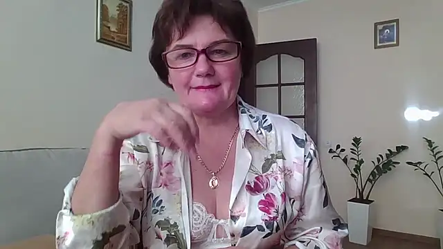 Galina56301 online show from 09/26/25, 03:05