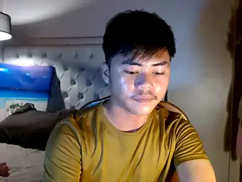 hot emman online show from 04/04/26, 02:43