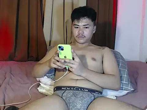 Snapshot of hot_emman chatting on 05/21/26, 03:35 hot emman online show from 05/21/26, 03:35