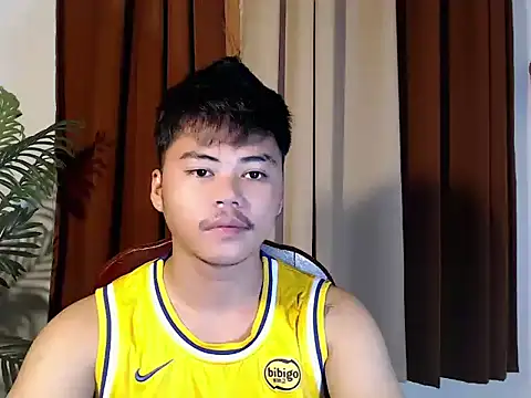 Snapshot of hot_emman chatting on 05/30/26, 04:09 hot emman online show from 05/30/26, 04:09