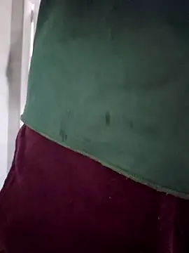 Snapshot of Virgin_Pussy_Horny chatting on 09/28/25, 09:25 Virgin Pussy Horny online show from 09/28/25, 09:25