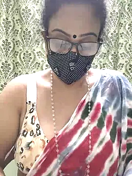 sweet-lotus online show from 09/27/25, 06:13