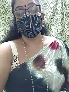 sweet-lotus online show from 10/13/25, 04:07