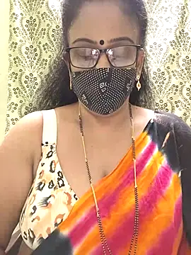 sweet-lotus online show from 10/16/25, 07:04