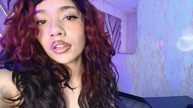 Snapshot of redd_pandaa chatting on 06/14/26, 03:19 redd pandaa online show from 06/14/26, 03:19