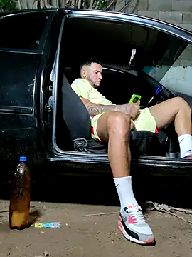 Snapshot of Master_pigdirty chatting on 09/09/25, 03:28 Master pigdirty online show from 09/09/25, 03:28