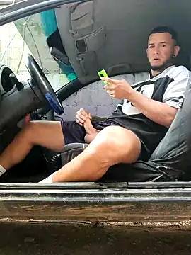 Snapshot of Master_pigdirty chatting on 09/18/25, 01:24 Master pigdirty online show from 09/18/25, 01:24