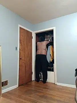 funandfreakyguy 97 online show from 12/22/25, 10:51