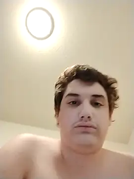 Snapshot of Breyyyyyyyy chatting on 10/29/25, 07:04 Breyyyyyyyy online show from 10/29/25, 07:04