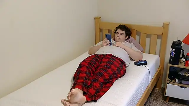 Snapshot of Breyyyyyyyy chatting on 11/10/25, 07:57 Breyyyyyyyy online show from 11/10/25, 07:57