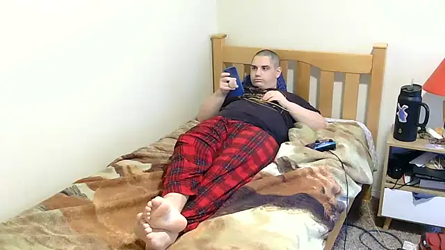 Snapshot of Breyyyyyyyy chatting on 11/19/25, 09:48 Breyyyyyyyy online show from 11/19/25, 09:48