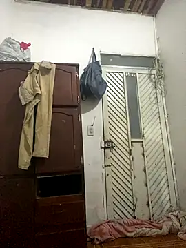 Snapshot of pareja-dispuesta chatting on 10/08/25, 01:09 pareja-dispuesta online show from 10/08/25, 01:09