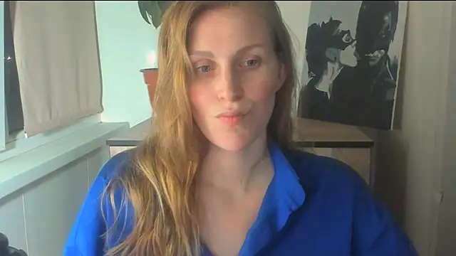 JuliaMuuun online show from 04/18/26, 06:56