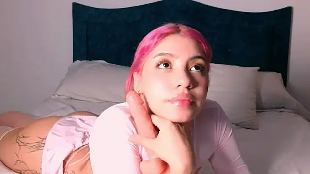 angelinhaaa online show from 11/16/25, 03:34