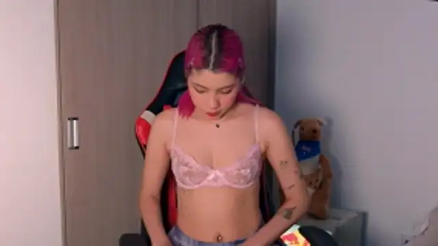 angelinhaaa online show from 12/23/25, 01:25