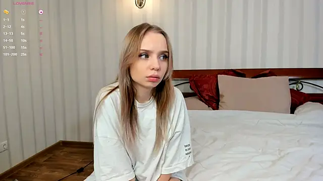 Little Clare online show from 10/24/25, 07:32