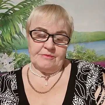Snapshot of VioletSweet5566 chatting on 10/18/25, 03:35 VioletSweet5566 online show from 10/18/25, 03:35