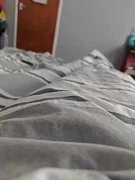 Snapshot of ASL70 chatting on 09/11/25, 11:32 ASL70 online show from 09/11/25, 11:32