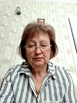 Snapshot of AlikaSwan5821 chatting on 05/07/26, 12:21 AlikaSwan5821 online show from 05/07/26, 12:21