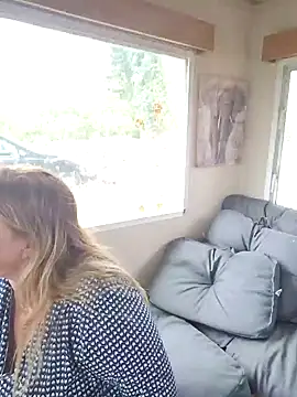 Misspapillon1840 online show from 11/24/25, 10:48