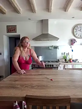 Misspapillon1840 online show from 12/01/25, 10:20