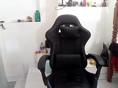 moreno25centimetro online show from 10/15/25, 01:33