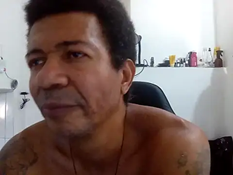 moreno25centimetro online show from 10/28/25, 12:41