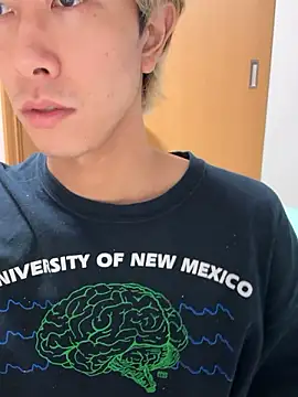 juri20cm online show from 04/17/26, 12:13