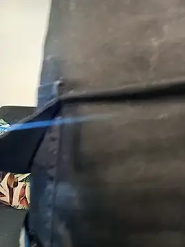 Enzo-wolf33 online show from 10/10/25, 03:27