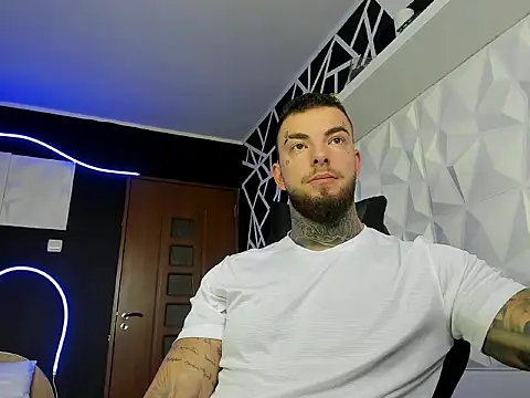 Chrisjordan66 online show from 10/23/25, 06:13