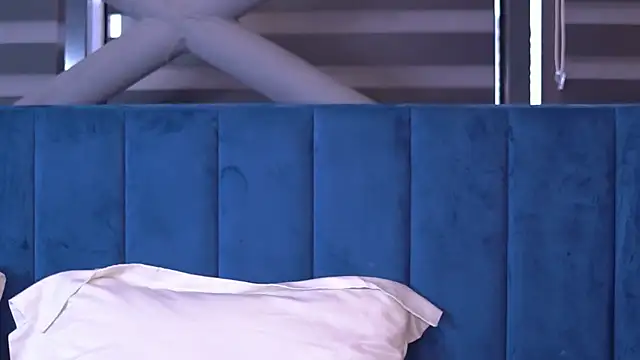 MillaSerene online show from 10/06/25, 05:49