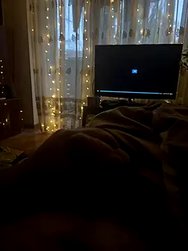 Snapshot of LuckyGirlfriends chatting on 10/26/25, 02:01 LuckyGirlfriends online show from 10/26/25, 02:01