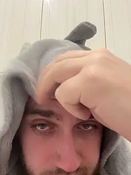 LuckyGirlfriends online show from 02/05/26, 01:54