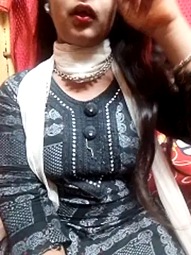 Snapshot of Babe_Doll04 chatting on 10/21/25, 02:18 Babe Doll04 online show from 10/21/25, 02:18