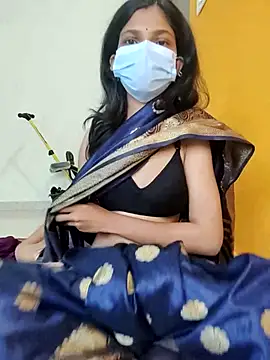 Shivani2002 online show from 11/30/25, 01:31