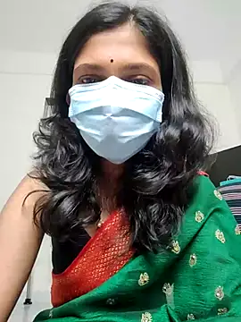 Shivani2002 online show from 04/07/26, 12:44