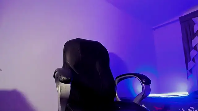 Angelicious Boy online show from 10/29/25, 04:26