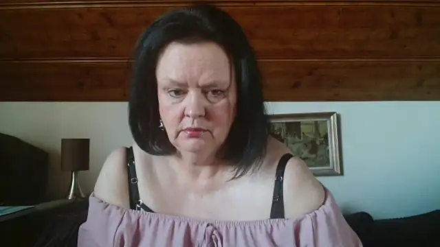 TiffanyMature online show from 10/03/25, 09:17