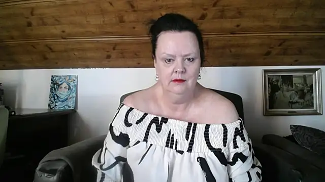 TiffanyMature online show from 06/17/26, 07:11
