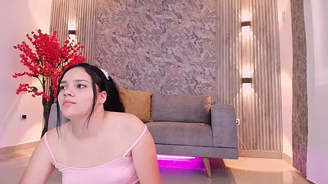 karlie small online show from 09/11/25, 07:47