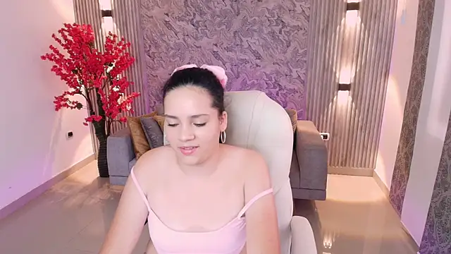 karlie small online show from 09/17/25, 07:37