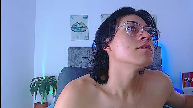 Snapshot of dirty_model chatting on 09/15/25, 10:21 dirty model online show from 09/15/25, 10:21