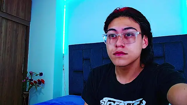 Snapshot of dirty_model chatting on 10/03/25, 04:20 dirty model online show from 10/03/25, 04:20